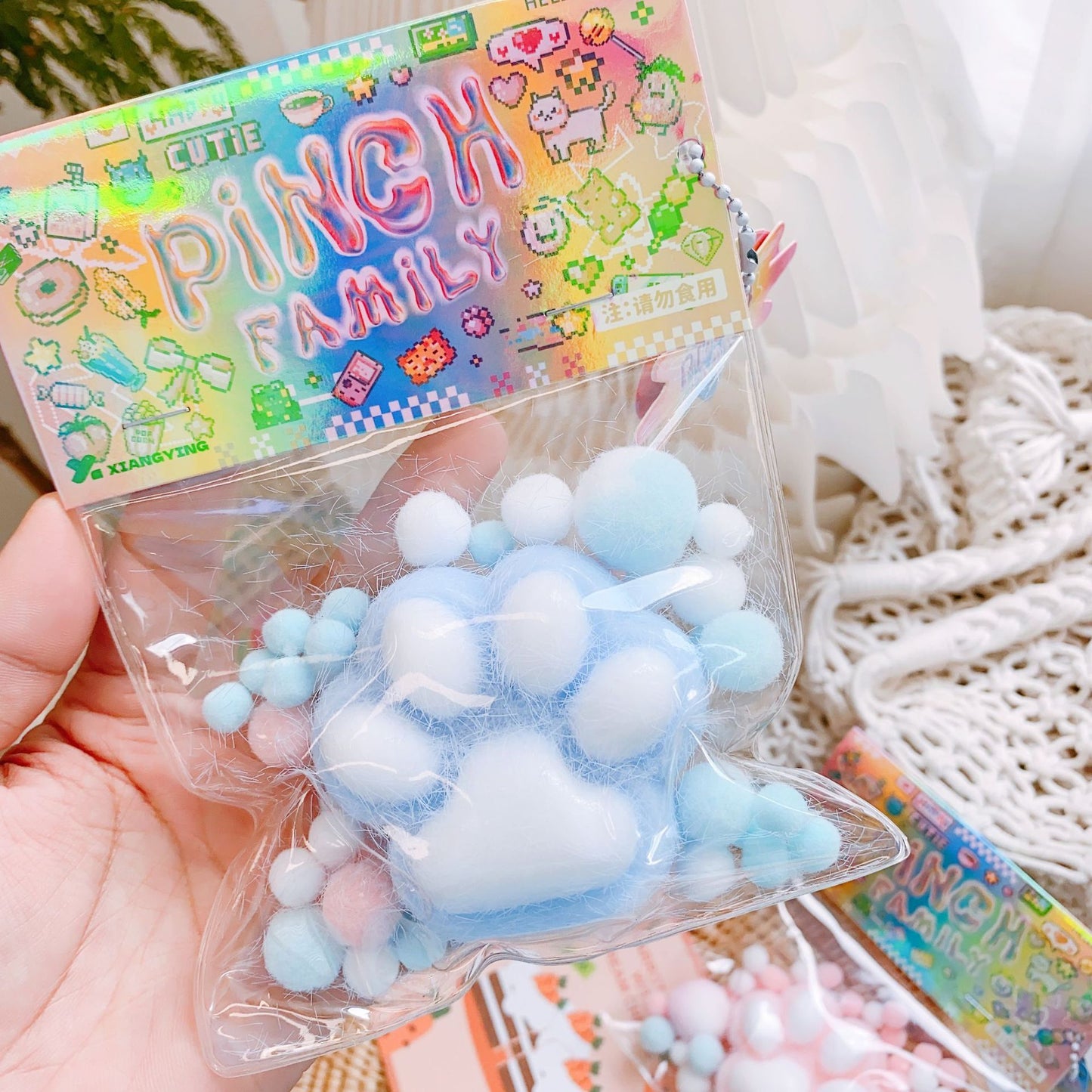Decompress Squeezing Toy Cat's Paw Pressure Reduction Toy 02dc9831 a5fc 467f 9ce6 1a6a689d4095