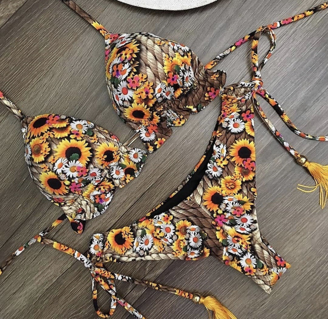 Women's Beach Split Printed Swimsuit 03ffe1c7 417b 475f 9317 5a8173f3d442 ae61e944 1846 48bb bbfd 0bd9c889e692