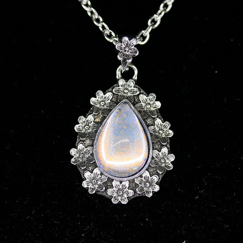 Bohemian Vintage Flower Moonstone Pendant Necklace 0d678118 e276 4e4f afc8 4dd0e4b26cef