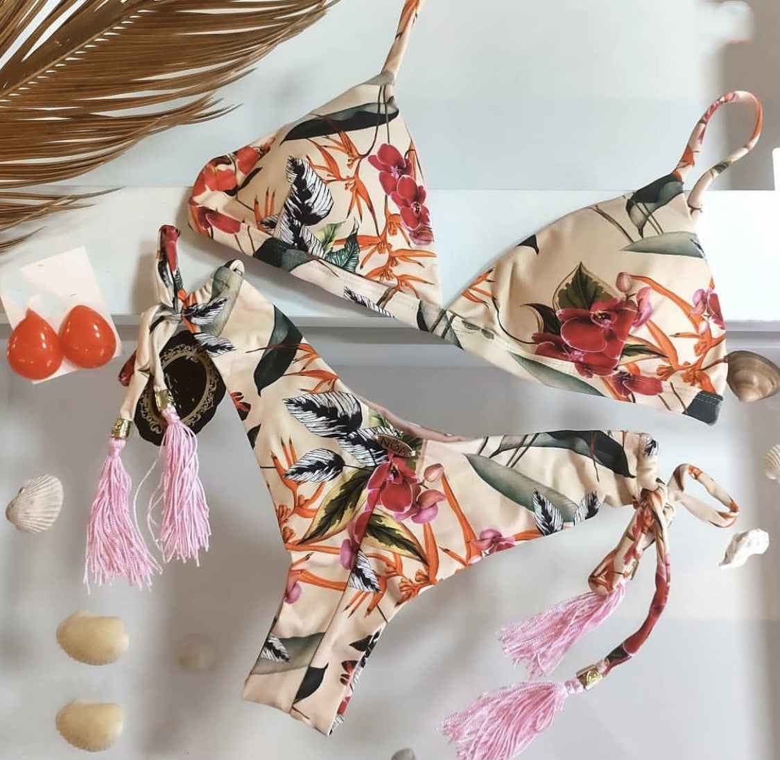 Women's Beach Split Printed Swimsuit 0dadadd1 5881 496e 8b75 c012dfc5d170 4f93501e 343d 408f a3ab cc2f3a33c27f