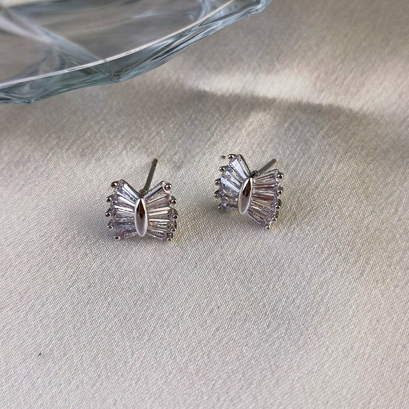 Simple Micro Inlaid Zircon Short Design Ear Studs 11f17728 fe03 4e01 bddb 876ff95583eb