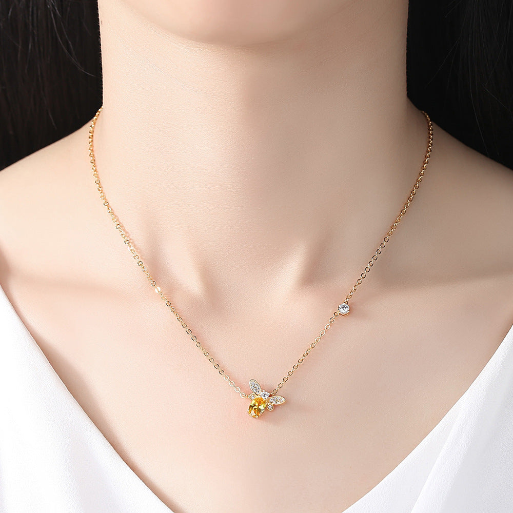 Little Bee Wings Pendant Necklace Ladies Trendy Clavicle Sweater Chain