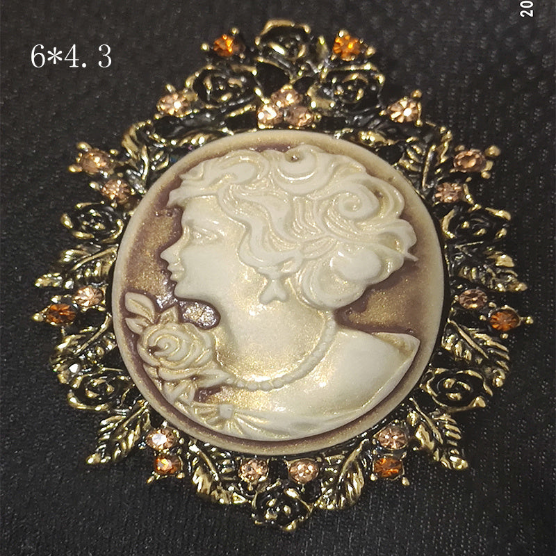 Retro Palace Brooch Female Brooch Female Anti Light European And American Fashion Beauty Head Picture Windbreaker Badge Pin C