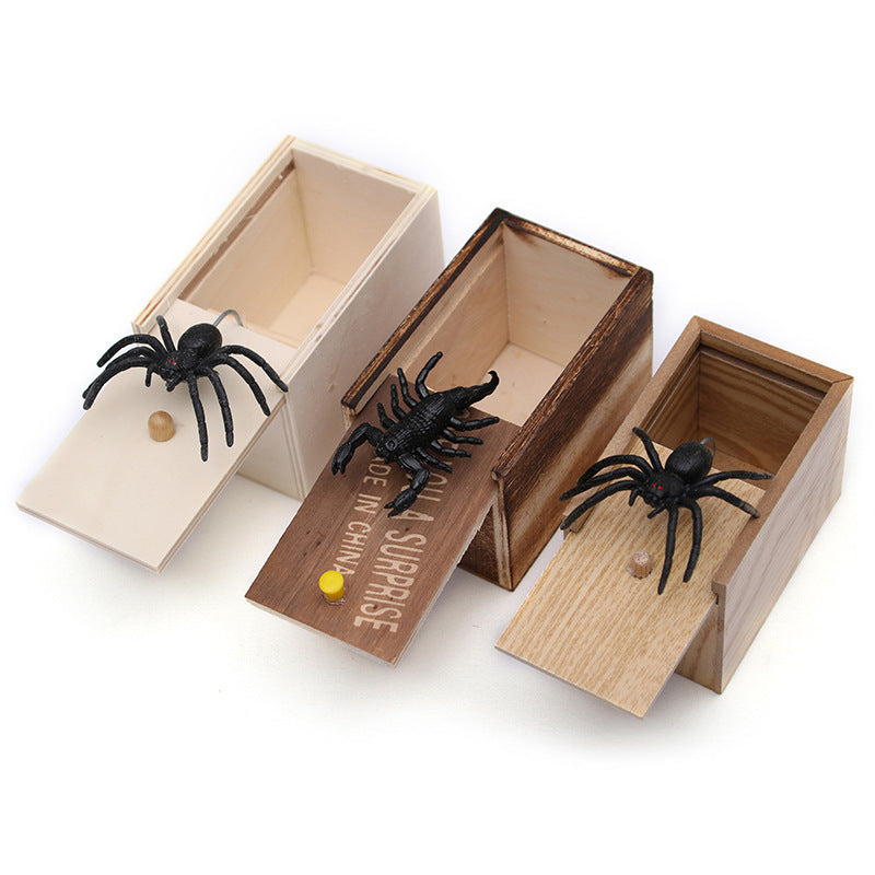 Prank Spider Wooden Scare Box Trick Play Joke Lifelike Surprise April Fools' Day Funny Novelty Toys Gags Practical Gifts 1814