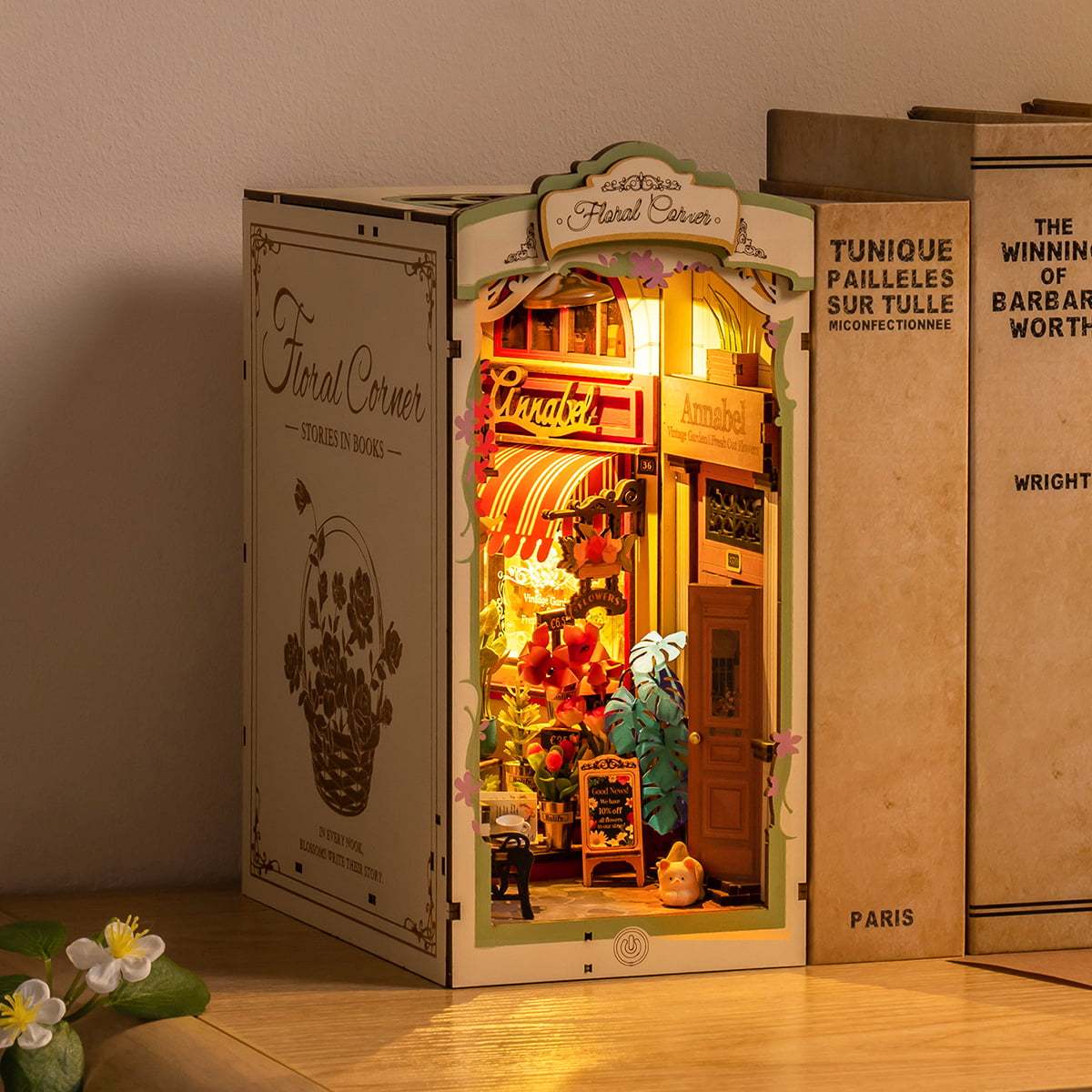 Rolife Floral Corner DIY Book Nook Shelf Insert Kit 3D Wooden Dollhouse For Gift 1dea4ae3 5684 4b69 9e1d 3224e9e22fa0
