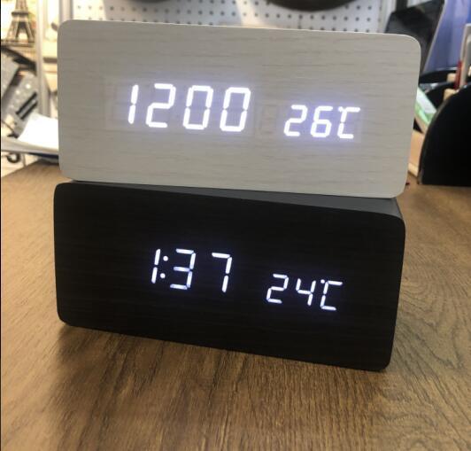 Wireless charging clock 2123481057797