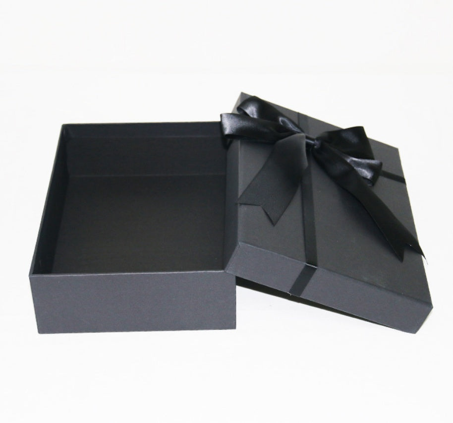 Gift box 2464062222939