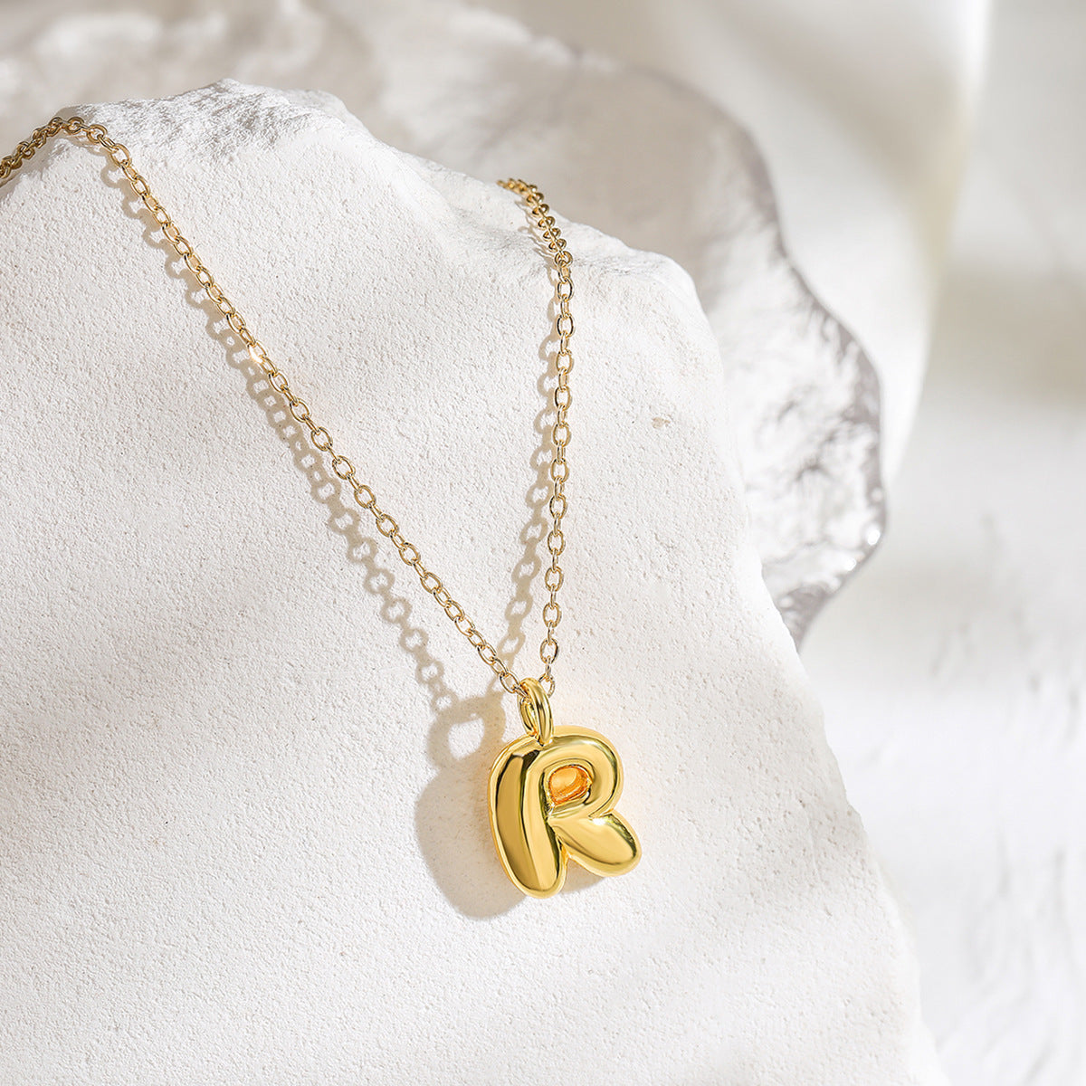 Copper Plated Gold 26 English Letters Pendant Necklace Niche Personality Clavicle Chain 2b371306 0963 4630 93aa a04e9c735ca4