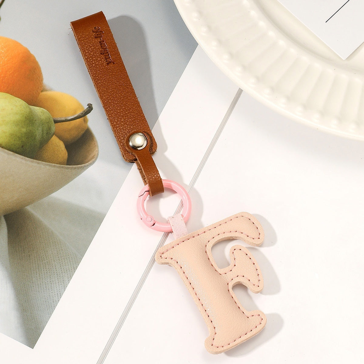 Fashion All-Match 26 Full Letter Leather Key Chain Pendant 309407a7 3b50 41ed 8c5a 8a1f360b16df
