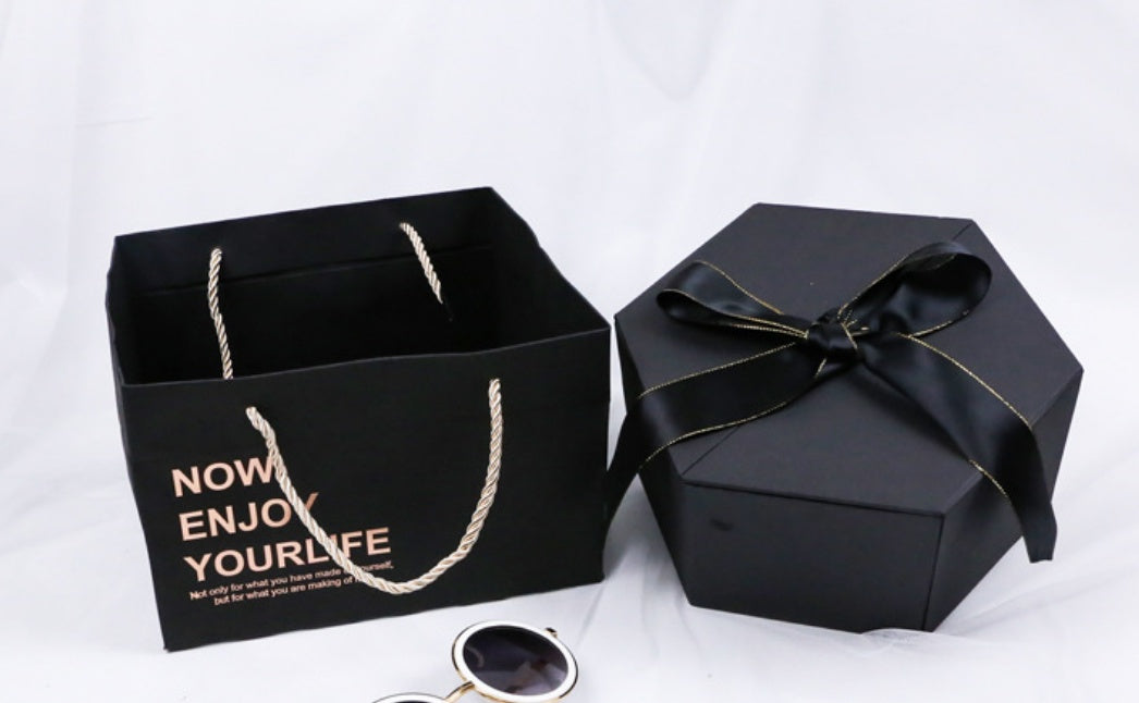 Gift box 376546534992
