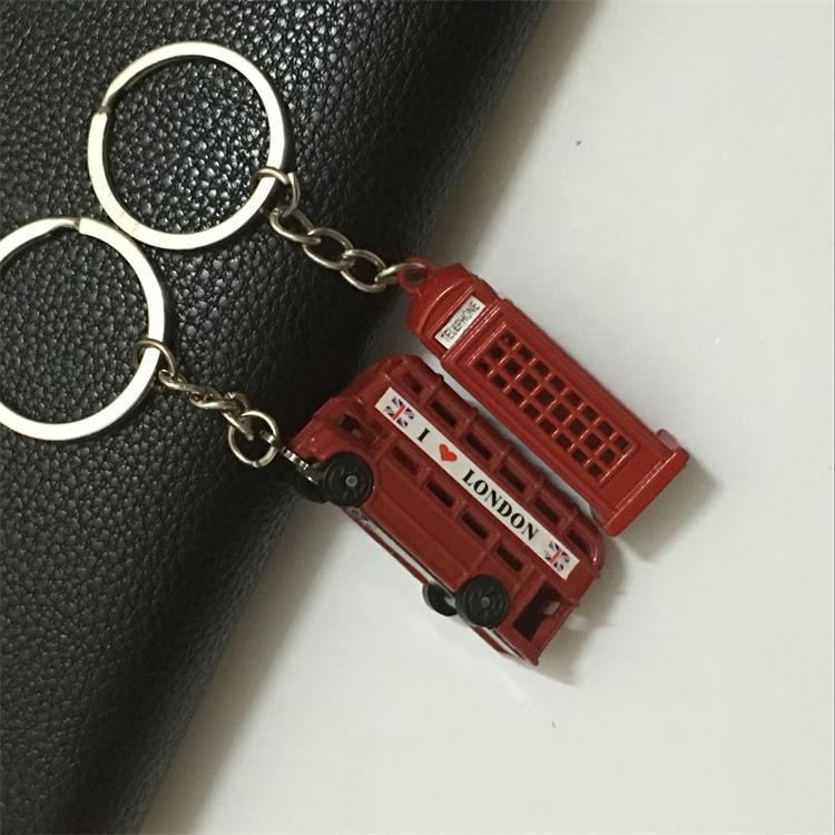 Male And Female UK London Double Decker Bus Keychain 377dddfe 8286 4a29 84de 147e2c68732b