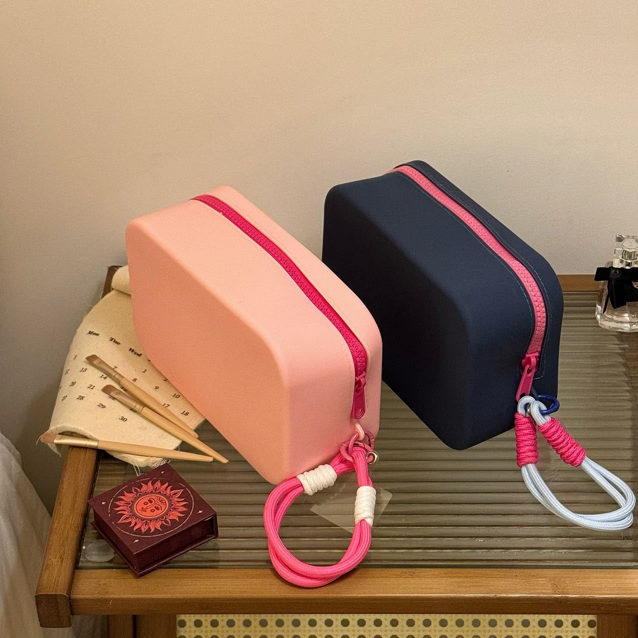 Silicone Cosmetic Bag Large Capacity Portable Waterproof 42d28f75 9a14 4ebb 8f53 2f4edd6c5f11