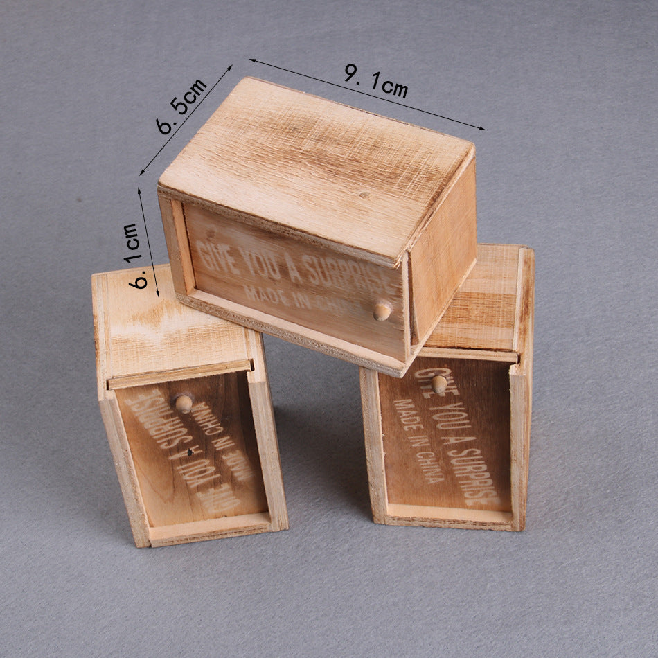 Prank Spider Wooden Scare Box Trick Play Joke Lifelike Surprise April Fools' Day Funny Novelty Toys Gags Practical Gifts 4616