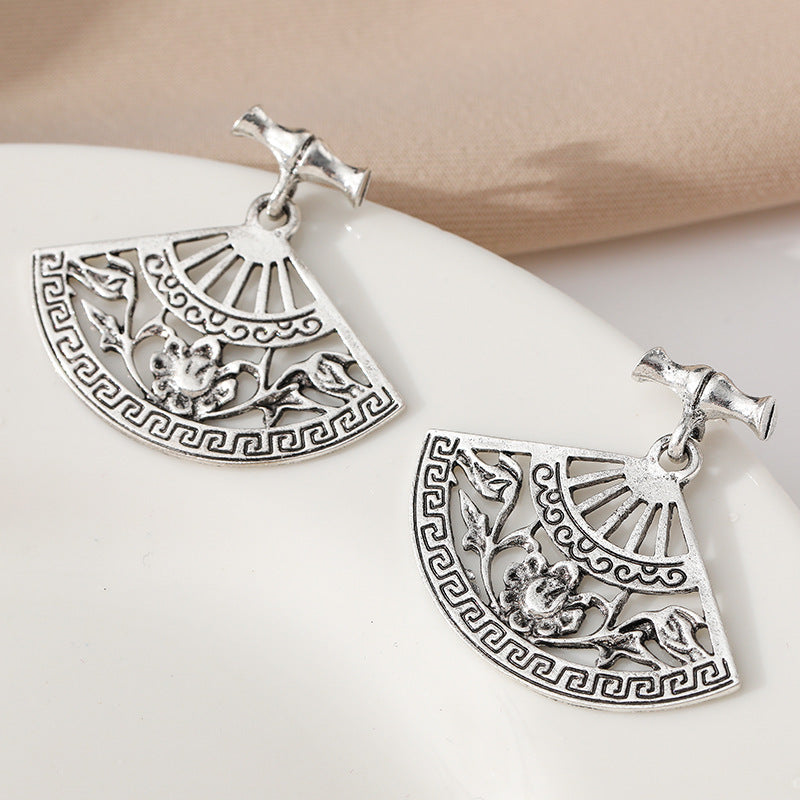 Retro Hollow Fan Classical Pattern Silver Stud Earrings 4a8aea3b 90b3 45f4 8ea6 198a5903891f