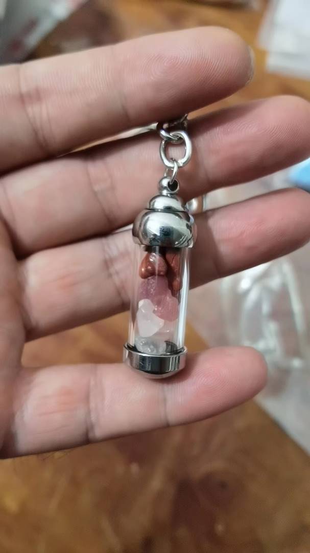 Creative Mini Keychain Hanger 4aaf941e 83ff 42f3 8570 f223e451a017