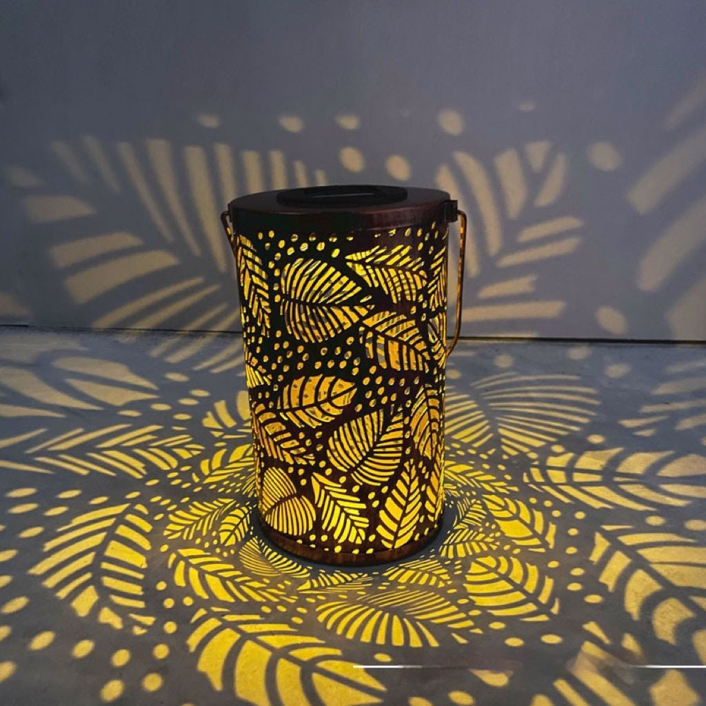 Cross-border Retro Solar Lantern Iron Hollow Storm Lantern Courtyard Decoration Desk Lamp Garden Projection 4e055cfd 358f 4df