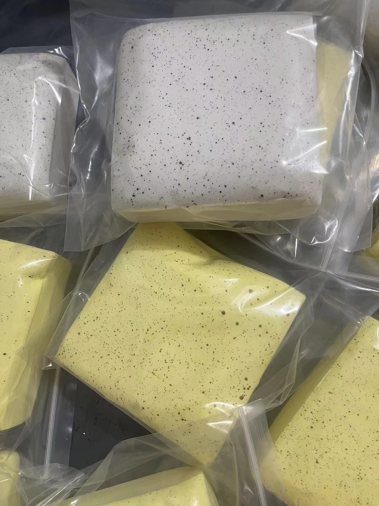 Slow Rebound Simulation Food Cheese Cake Compressable Musical Toy 55bca0f2 f1ba 456a 8056 fe63a98d4c46