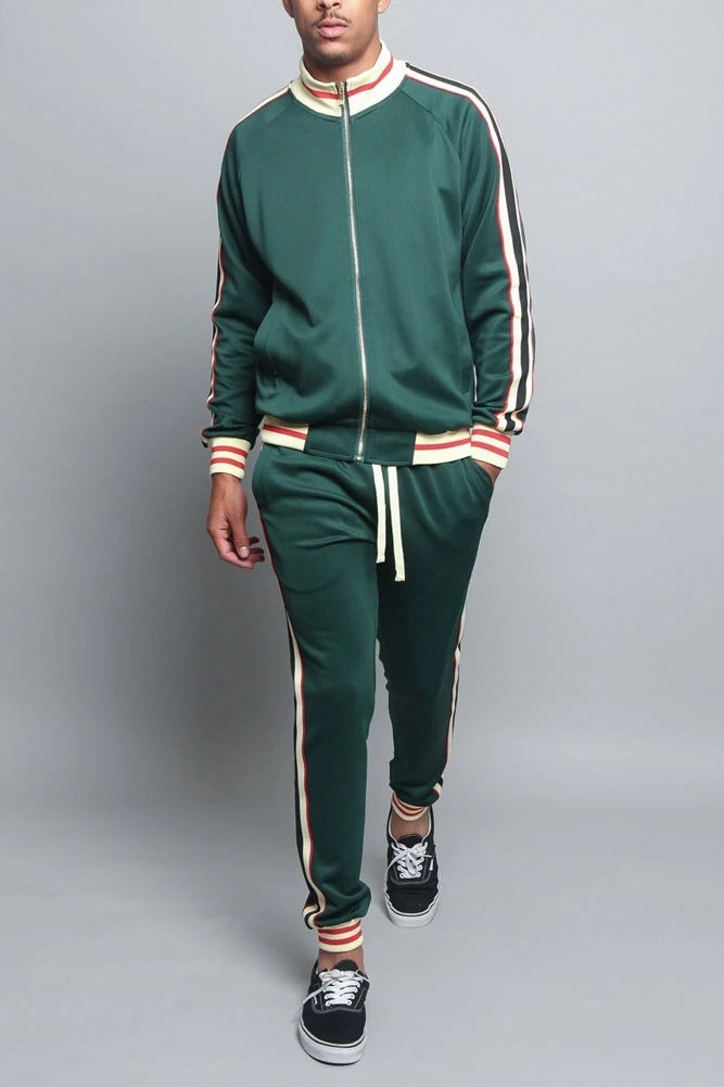 Sports Men Two-piece Suit 5a1ff9aa 2ed0 42e2 a2aa a8c4663f163a