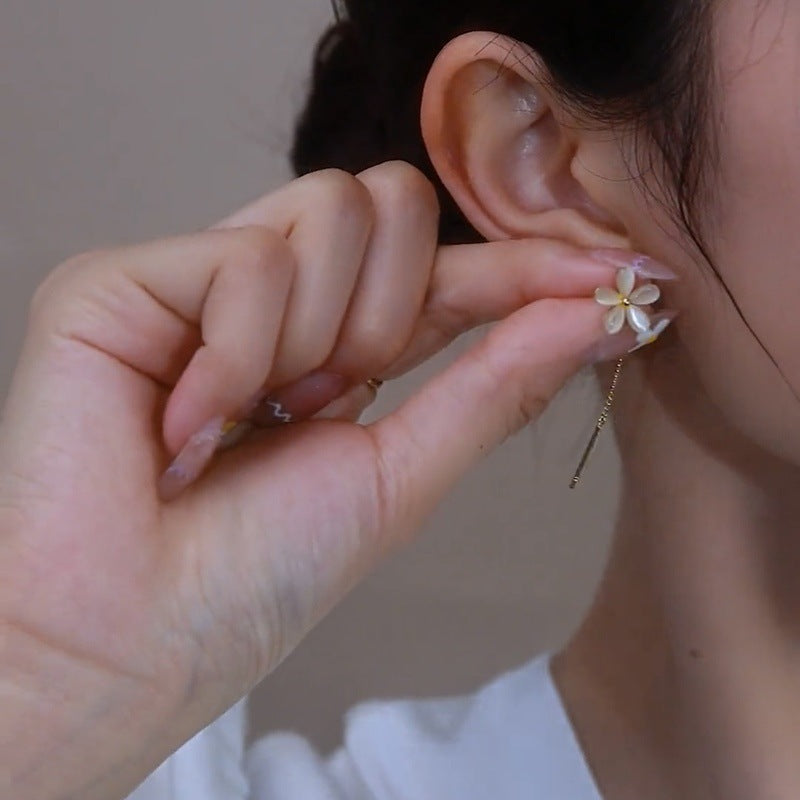 Flower Opal Silver Needle Earrings 5b37edc2 3d75 4aa7 b4ec 070a337a286c