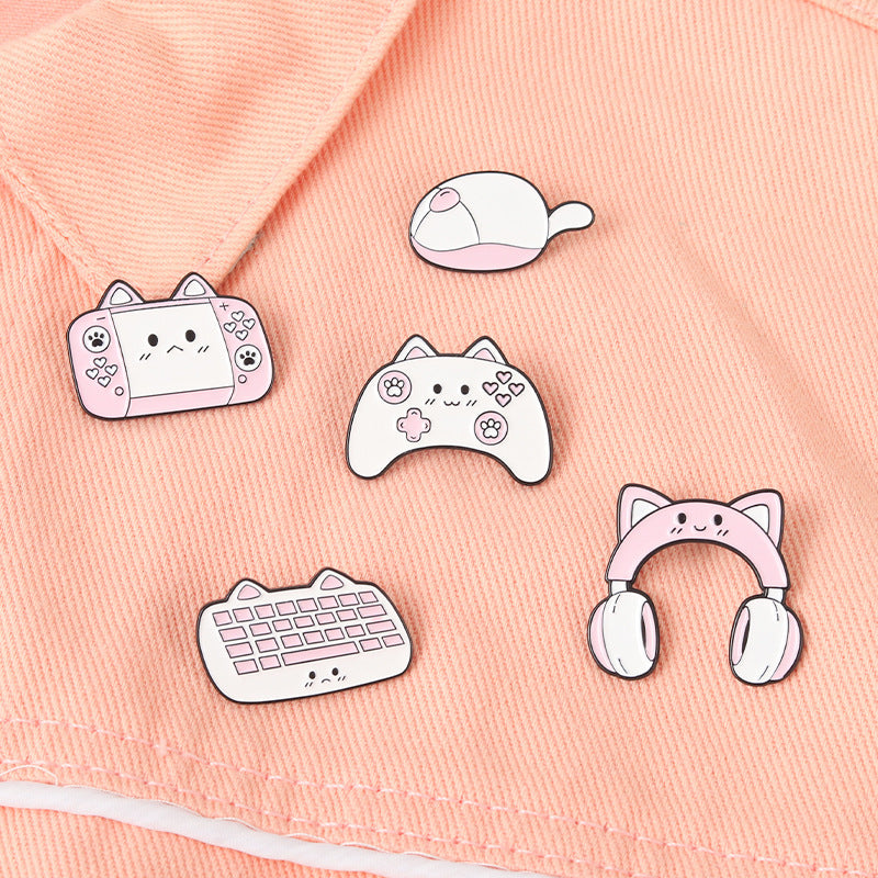 New Girls' Game Brooch Clothing Accessories 5f1592d8 fd9c 4b03 b65d a99df3ab5461