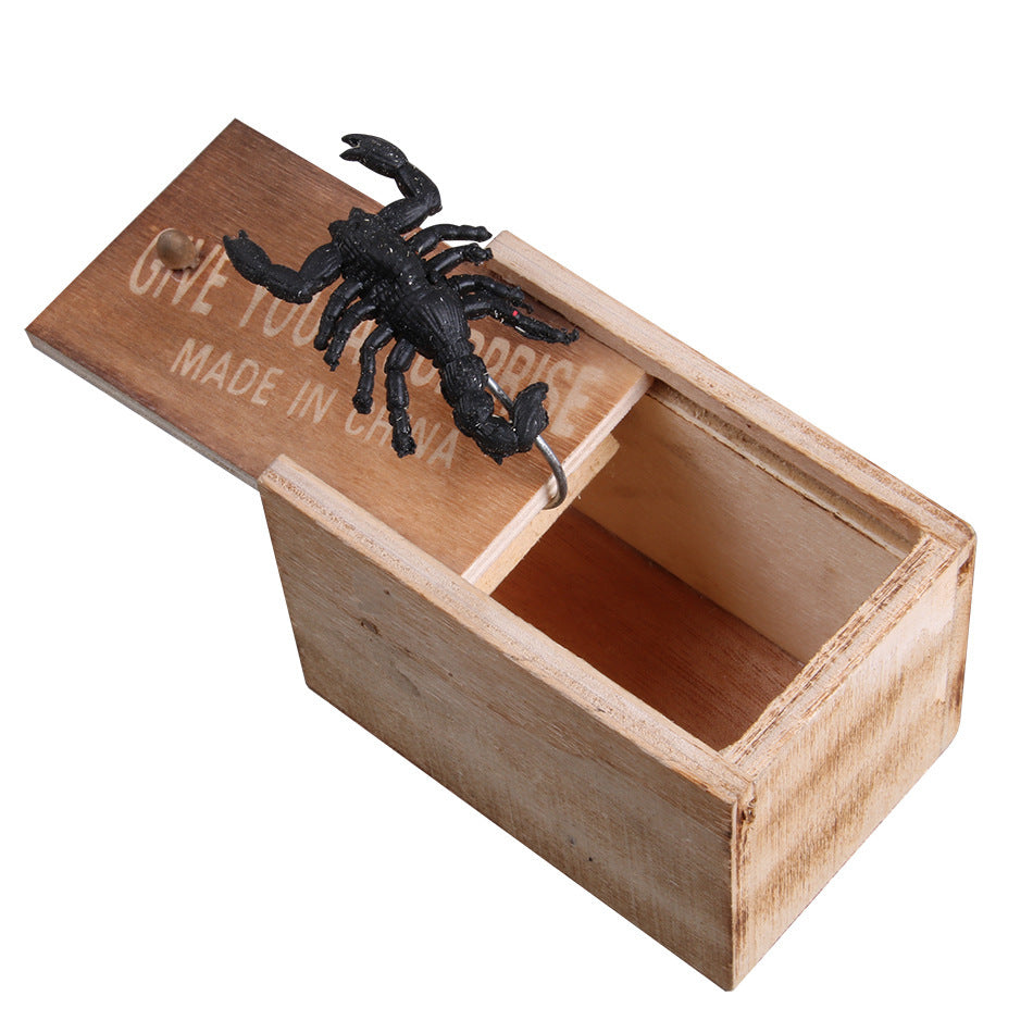 Prank Spider Wooden Scare Box Trick Play Joke Lifelike Surprise April Fools' Day Funny Novelty Toys Gags Practical Gifts 6039