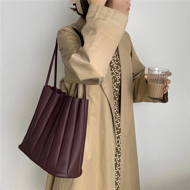Color Series Pleated Simple Literary Handbag 6550a825 3eda 4e93 8a5f 04d6a31b07f3