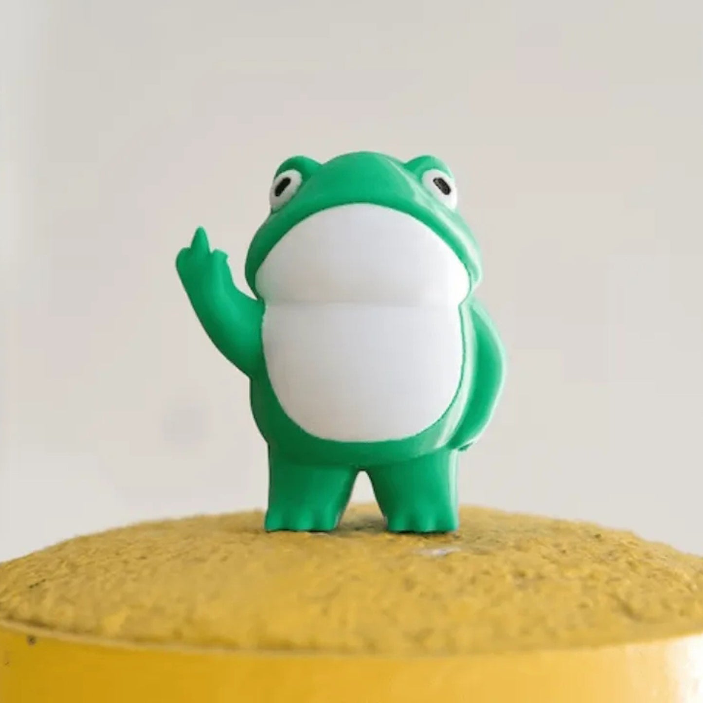 Little Frog Resin Ornament Crafts 66f57d03 dde5 4b08 9dc5 2dd91a1c2f21