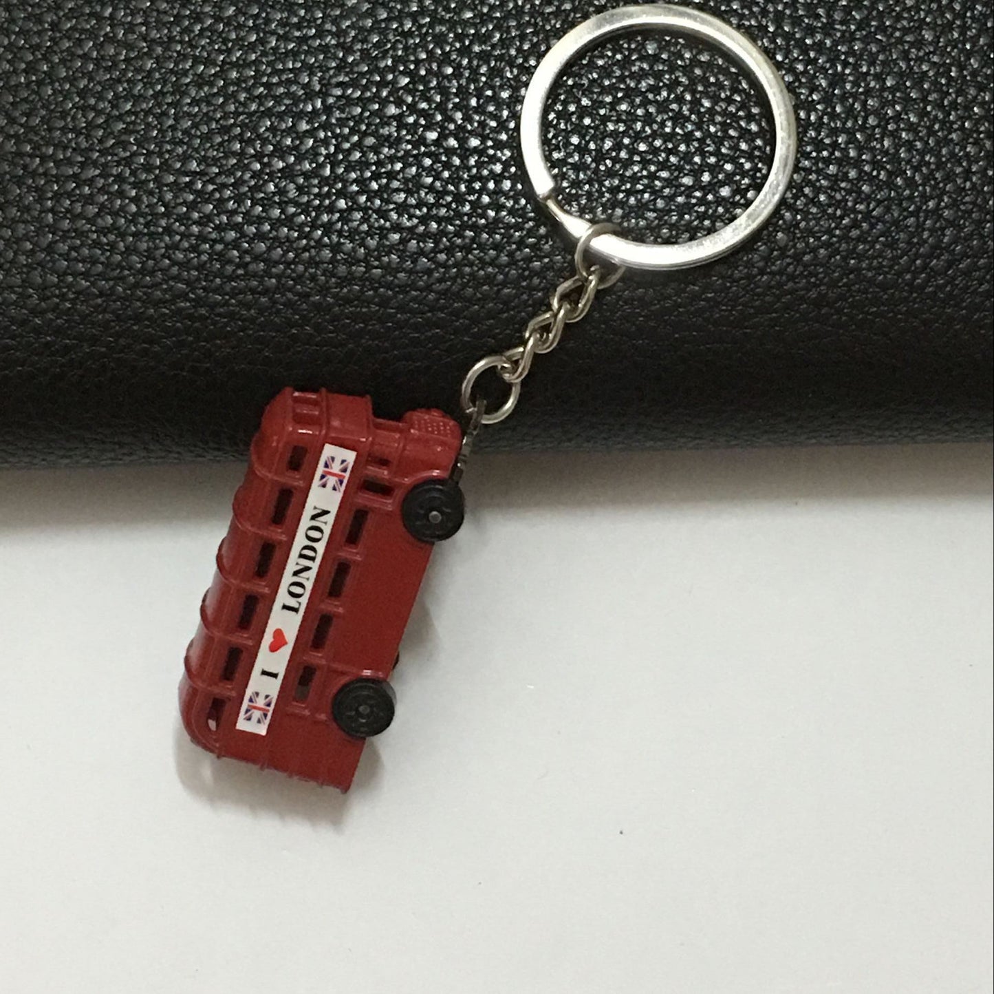 Male And Female UK London Double Decker Bus Keychain 68458aa0 55a7 4a77 827d b22641856013