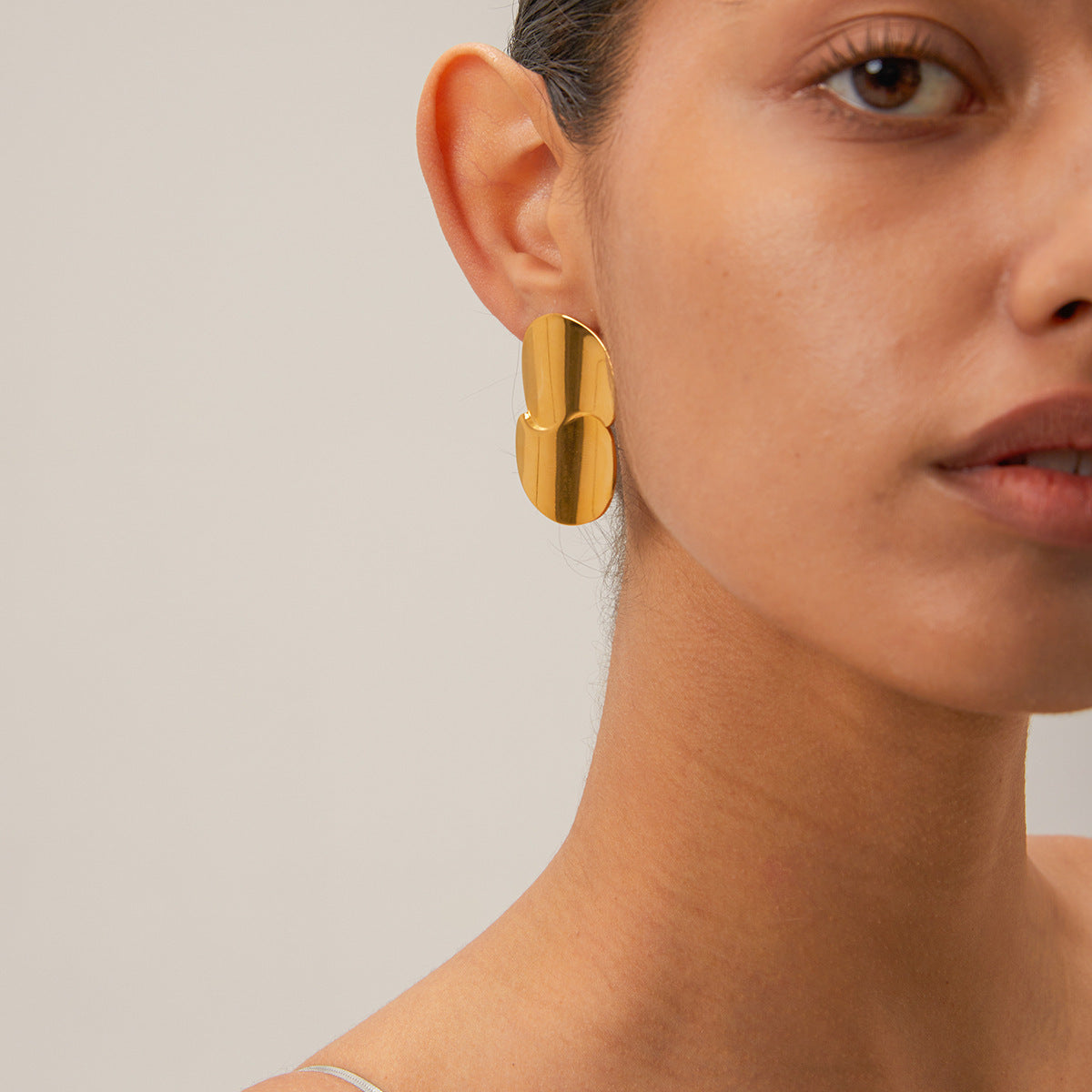 18k Gold Stainless Steel Minimalist Geometric Curve Earrings - HD Wireless Product #2