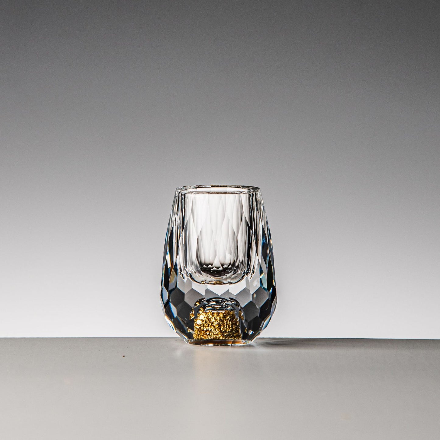 Gold Foil Kingsoft Diamond Crystal White Wine Glass 79339859 e856 4cc7 b250 9ebe5fae69ad