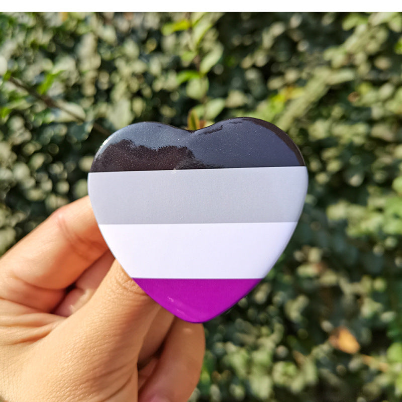 Creative Heart Shaped Rainbow Flag Badge 8300bdd7 0089 4702 b93f d9bc14126245