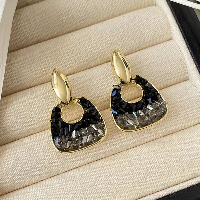 Elegant All-matching Graceful Earrings O1CN01l4vQrR216HcLPnRY3 2216332766935 0 cib