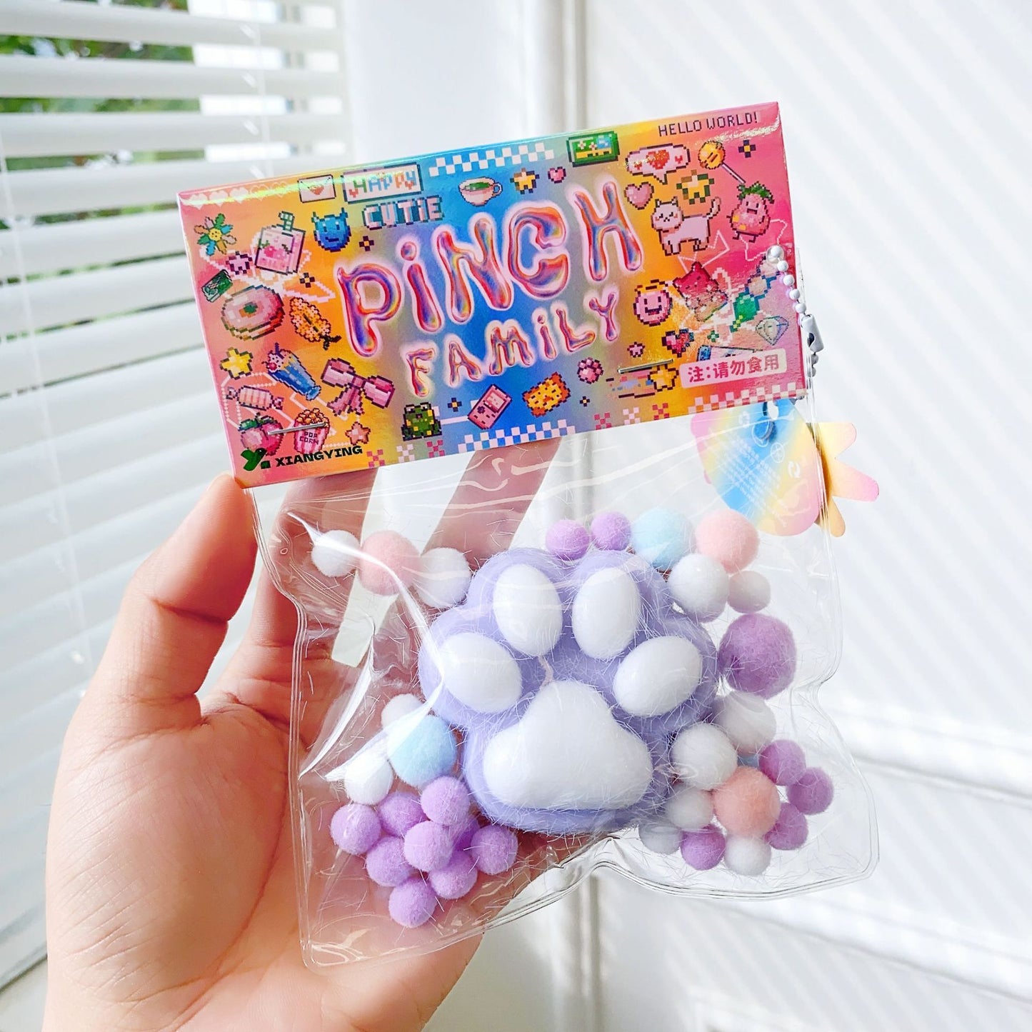 Decompress Squeezing Toy Cat's Paw Pressure Reduction Toy acdf065e 2a4c 40c8 86f3 f217108955f8