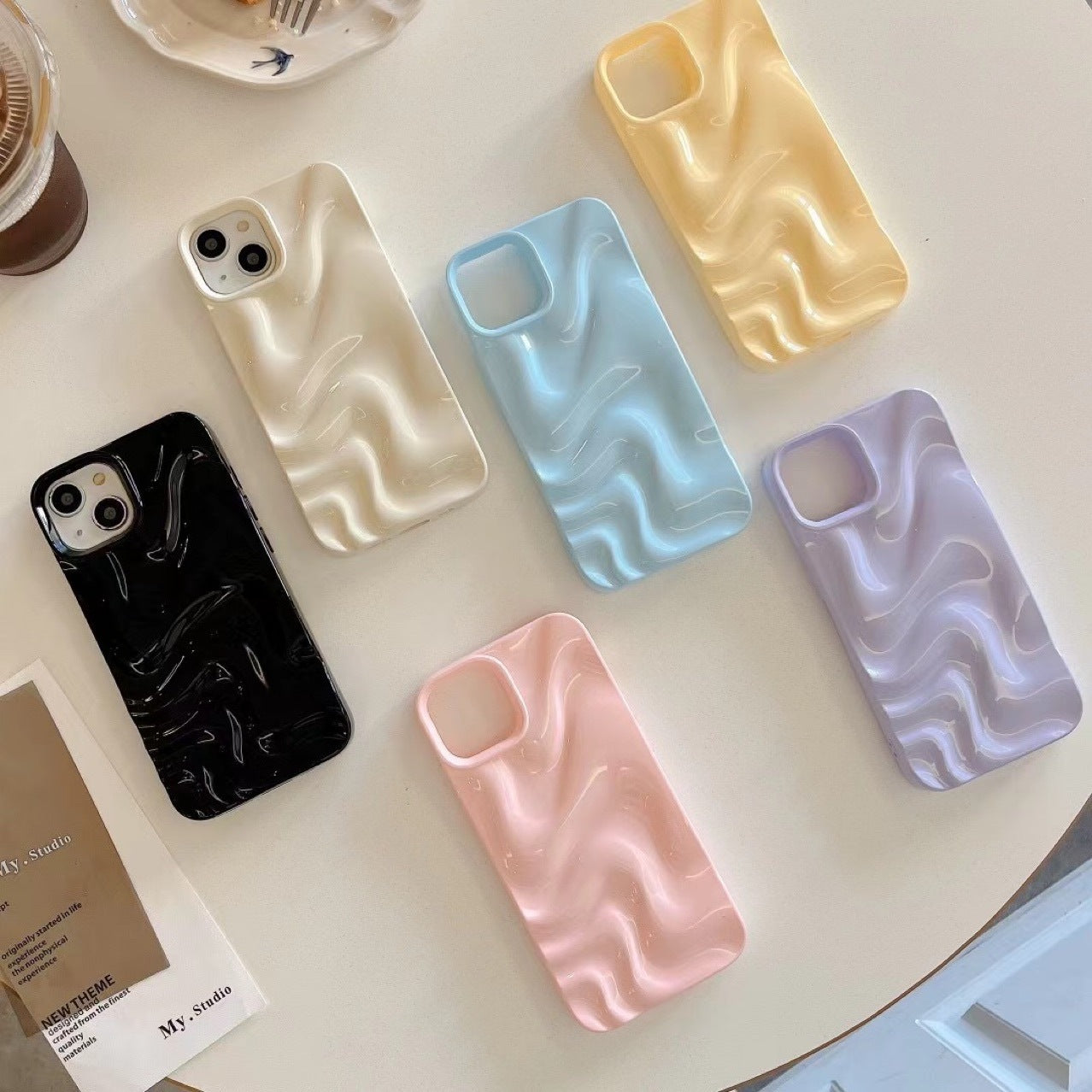 Three-dimensional Pleated Water Ripple Phone Case b98d874e bfe7 45ea 9d8a da405fb14a5b