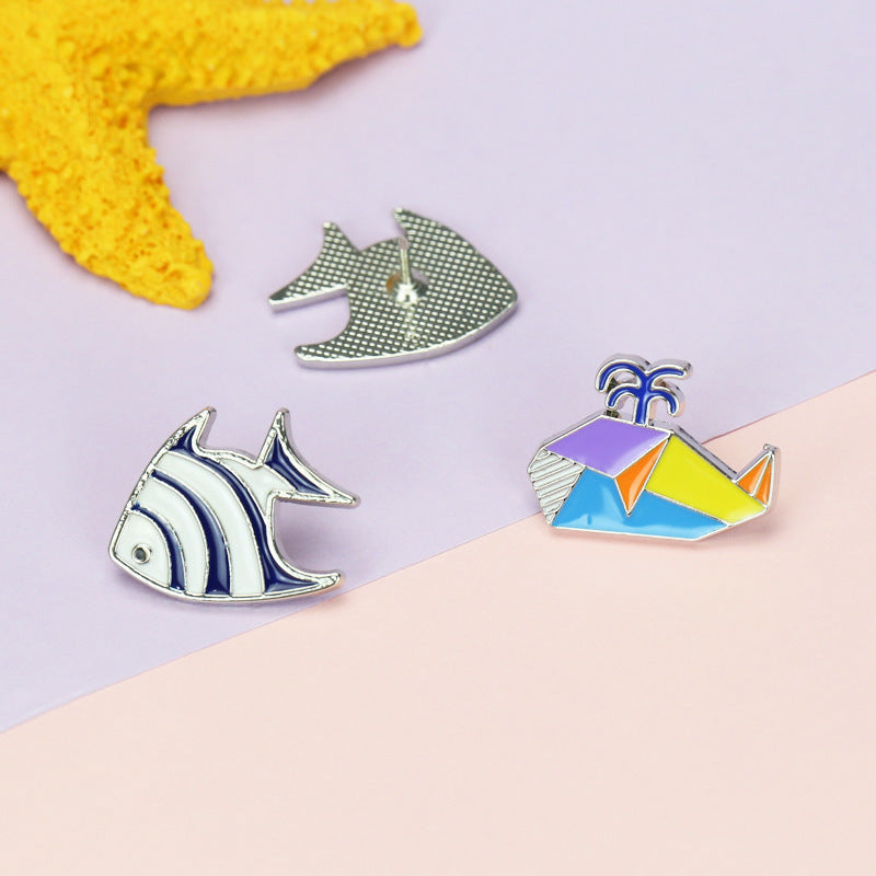 Cartoon Whale Tropical Fish Brooch Ornament Student Coat Hat Cute Brooch Collar Pin c339814f 3961 4b7a 814b 43462f0e0211