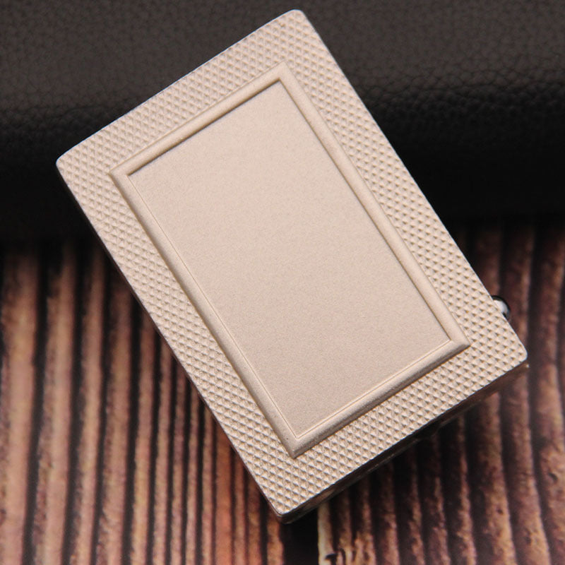 Creative Personality Cool Playing Cards Inflatable Electronic Windproof Lighter c9c7cc49 00b9 44b7 bf0c b2b5e4f370ef