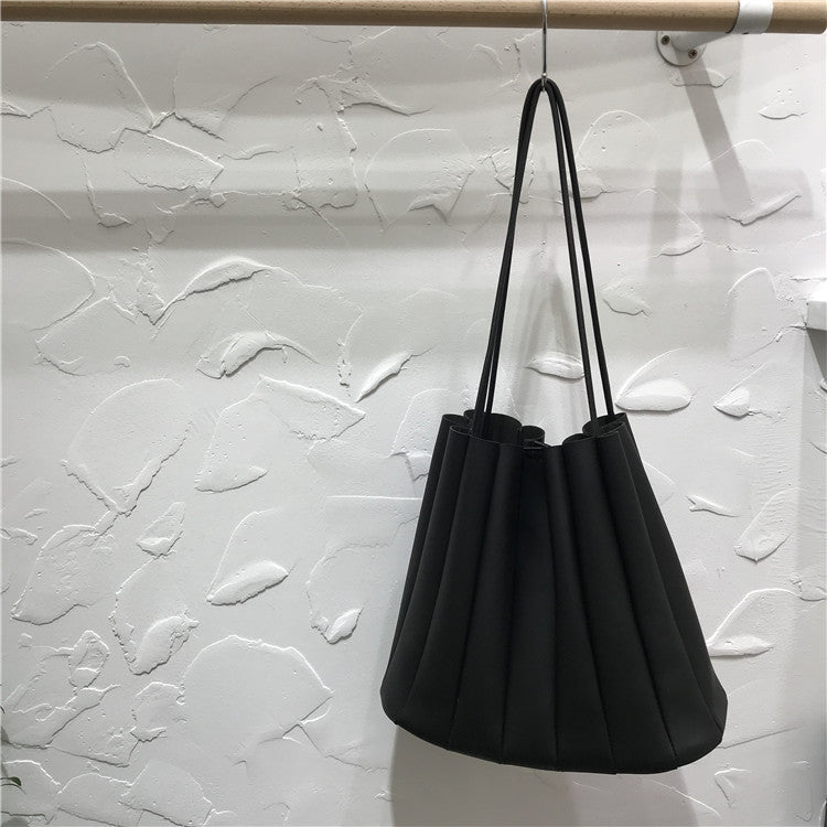 Color Series Pleated Simple Literary Handbag cd108301 89ff 43e4 b4cf 91f2f6d56c13 9eda2b0a 967b 4269 a312 813c988ab20a