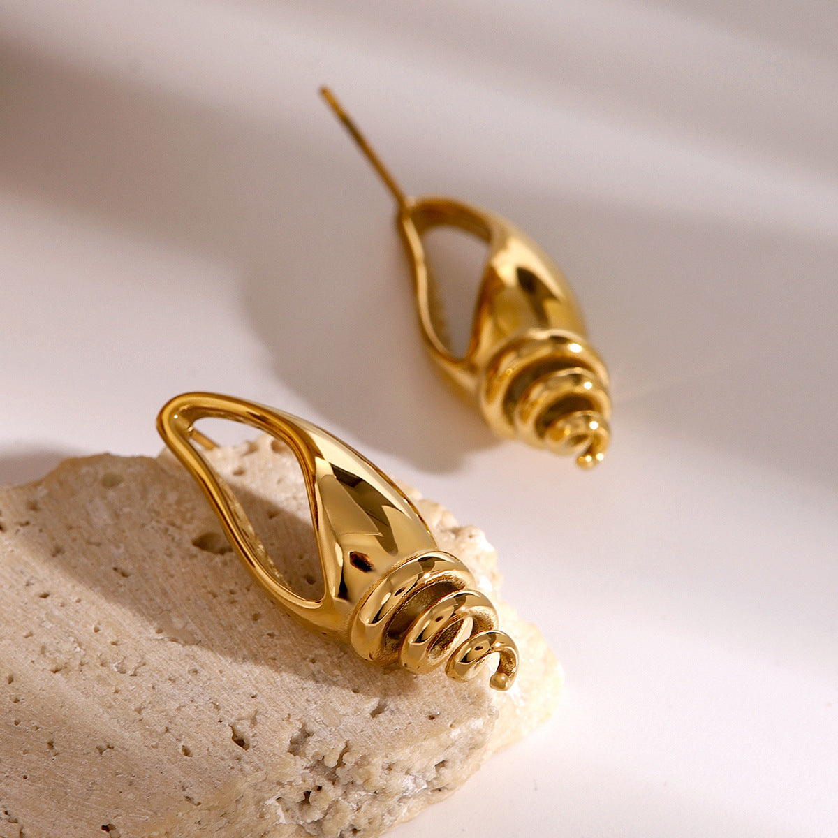 European And American Exaggerated Conch Earrings Summer Vacation High Sense d050ce97 0eda 4d89 9029 82a6d8800ef7