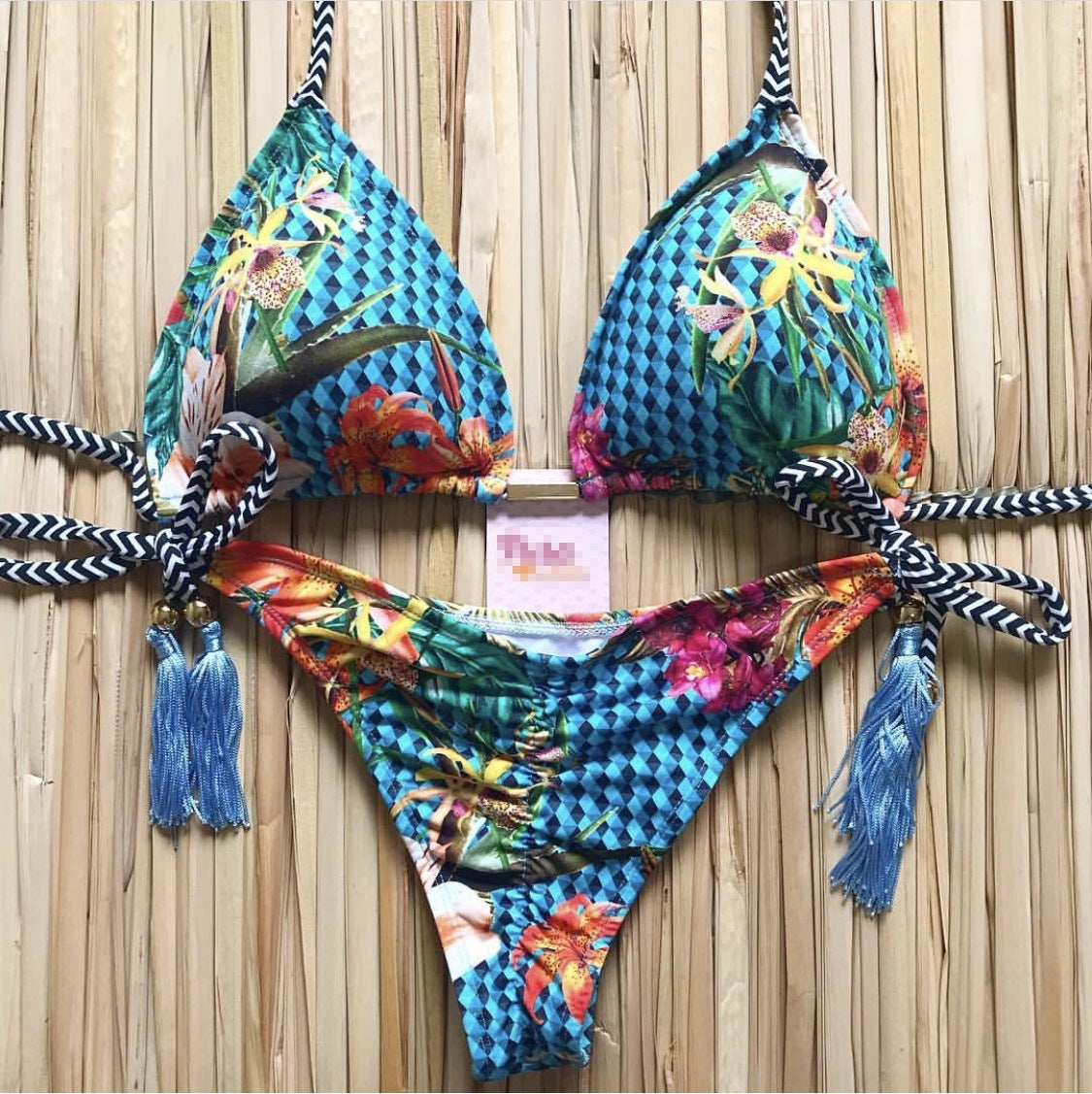 Women's Beach Split Printed Swimsuit d1ccdf97 b2ac 4d3e b47a ccc038795c21 5868f117 ed77 46f6 82b1 7e57b73c4cb3
