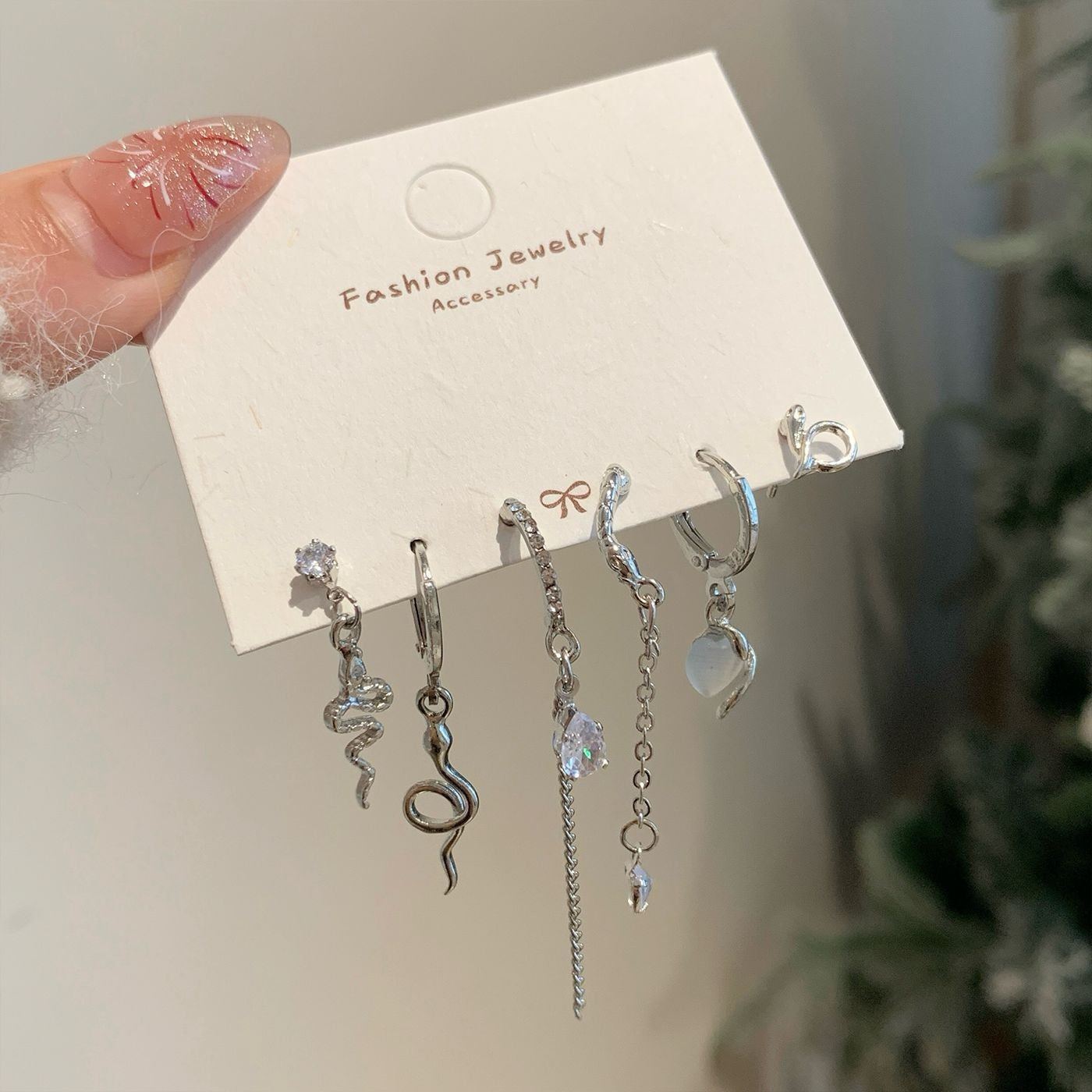 Minimalist Personality Love Butterfly Ear Clip Suit Female d50fb972 fc32 4470 8d07 aae4f1263e8b