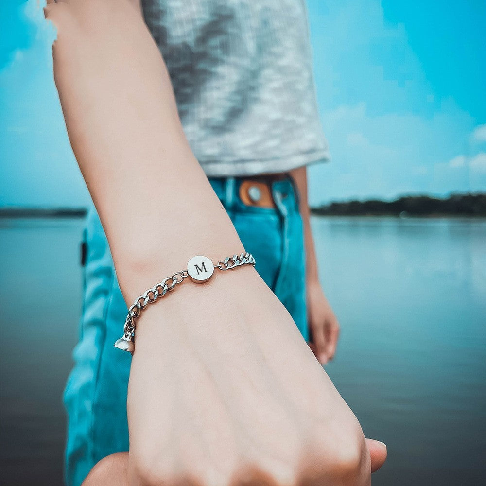 English letters titanium steel magnet suction couple bracelet de3186d9 539f 4241 9c4d 358777155f9b