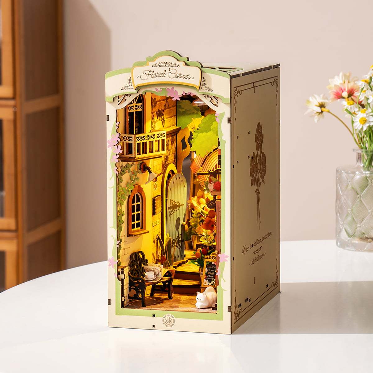 Rolife Floral Corner DIY Book Nook Shelf Insert Kit 3D Wooden Dollhouse For Gift e084f724 a59e 474e b367 0872db9faaff
