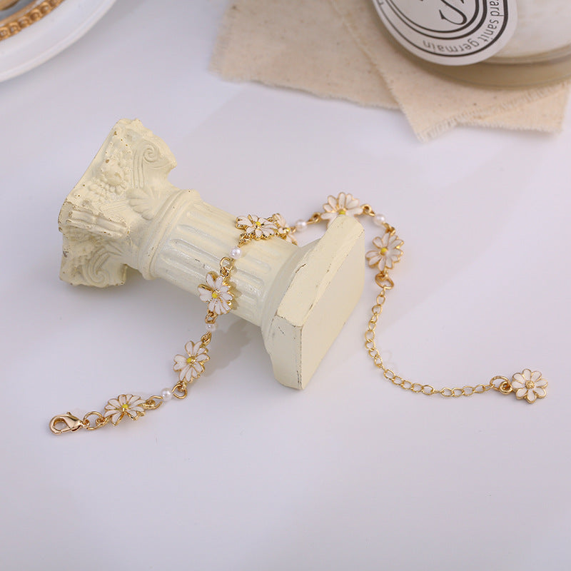 Sweet Personality Artistic Design Simple And Daisy Bracelet Contrast Color Adjustable Bracelet e9717976 d44b 4231 ab21 aeea68