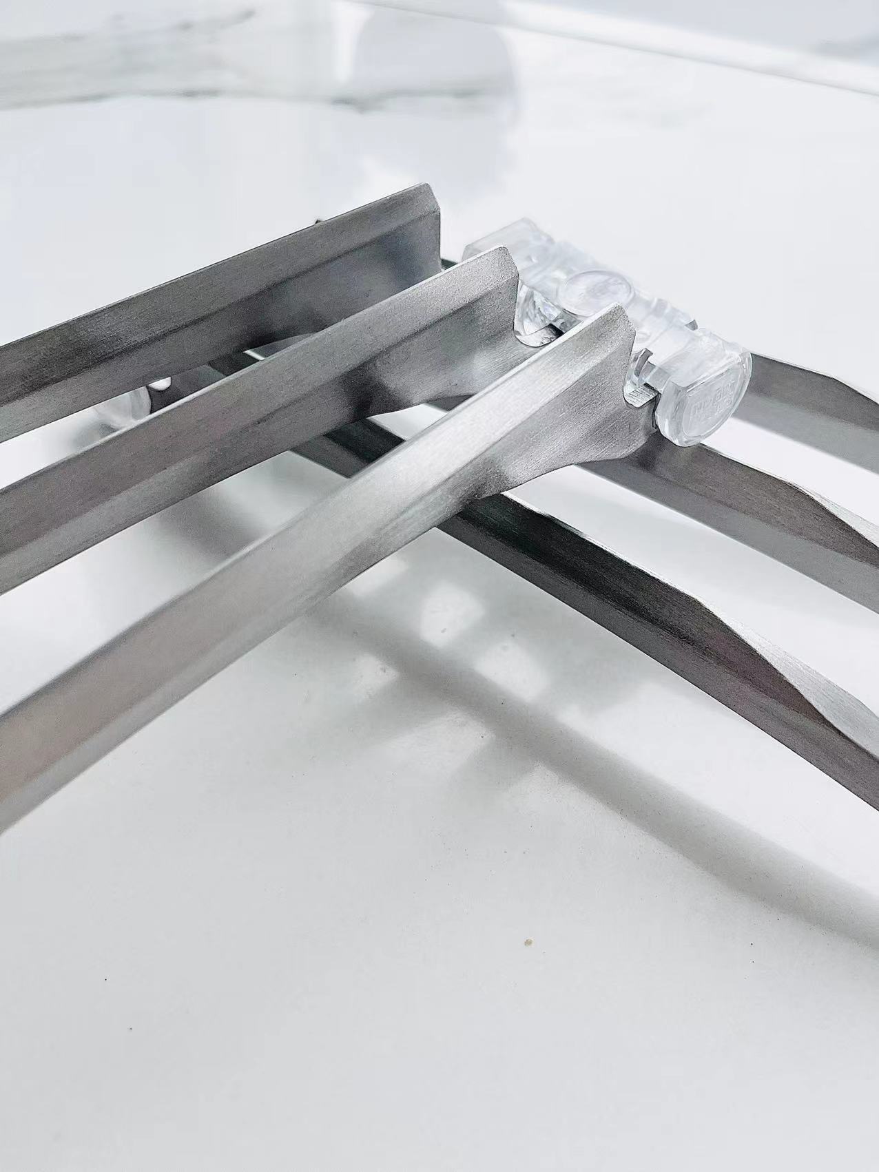 Cosplay Props Aluminum War Claw f251b73b a939 4eaf a6c9 8626759d31b3