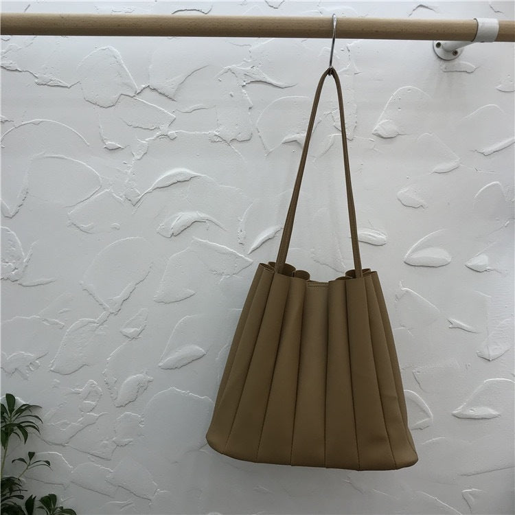 Color Series Pleated Simple Literary Handbag f76f91ca 9bfd 4c38 80c8 b844c4092c39