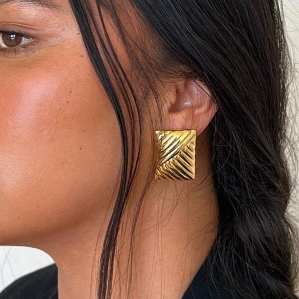 European And American Stainless Steel 18K Gold Rectangular Twill Symmetrical Eye-catching Large Studs Retro 01e5ac65 eea4 423