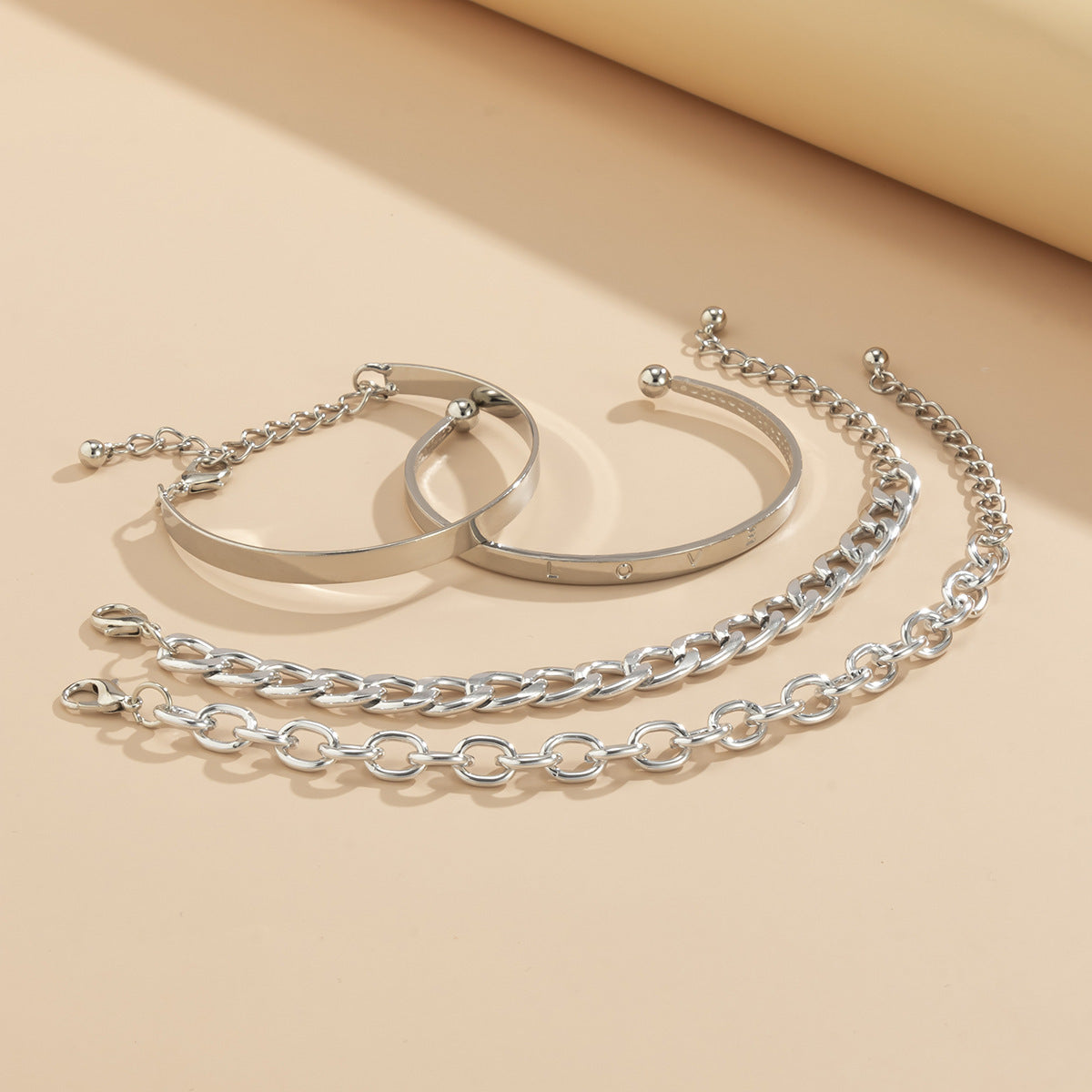 Simple And Smooth C-shaped Hollow Chain Bracelet Set 061800bd a396 4406 8df8 834a967e766d