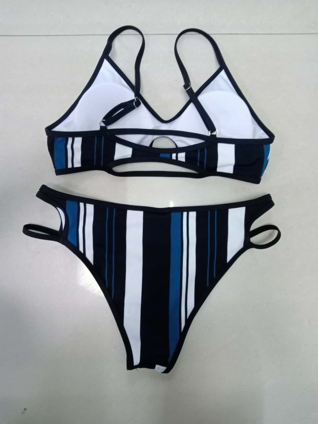 European And American Vertical Striped Bikini 0850b0e9 bf5c 4206 ae14 c7305575ffb5