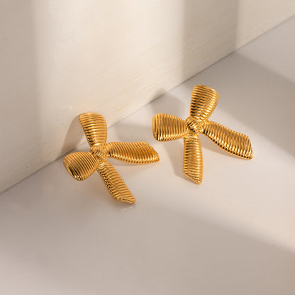 Caroline Gold Earrings 0b981115 b2c1 4094 94a1 6d20a067de38
