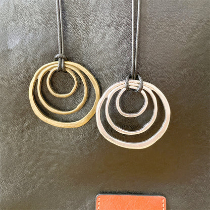 Simple Personality Hollow Circle Necklace Pendant 0e604f67 8605 4ff3 83c2 80e822d49529